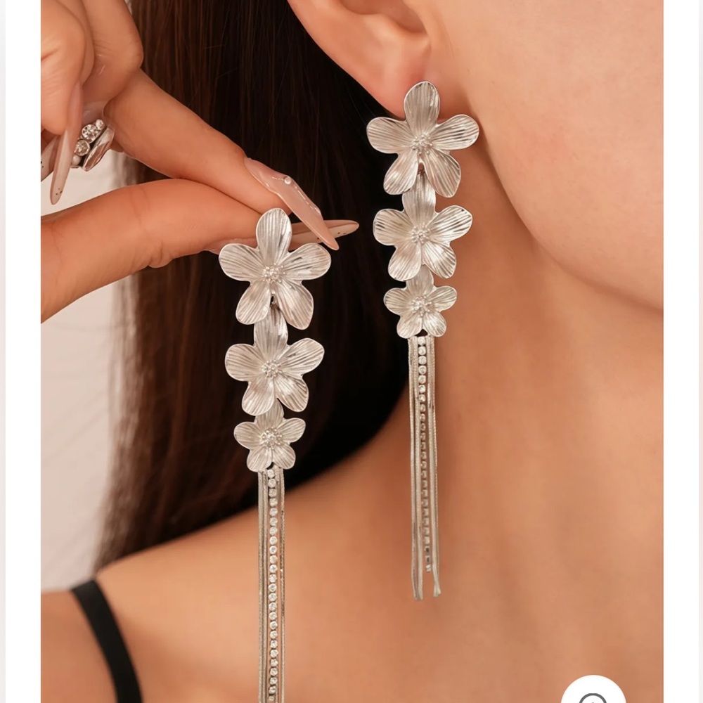 Elegant Silver Floral Drop Earrings